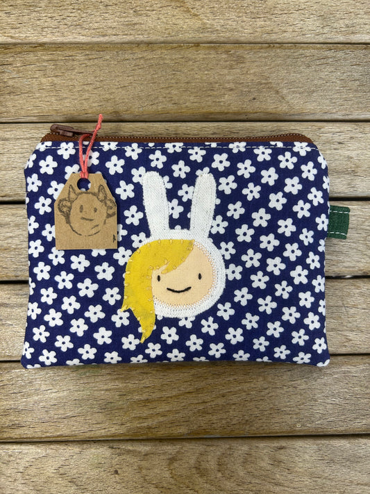 Hand made adventure time fionna the human pouch/coin purse